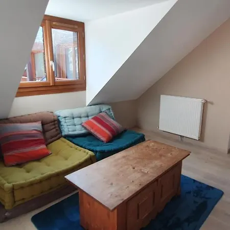 Maison De La Lionne Hébergement de vacances *